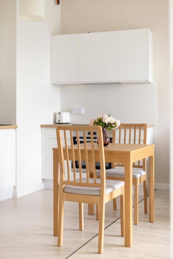 Wola Chic Blue Apartment ワルシャワ エクステリア 写真