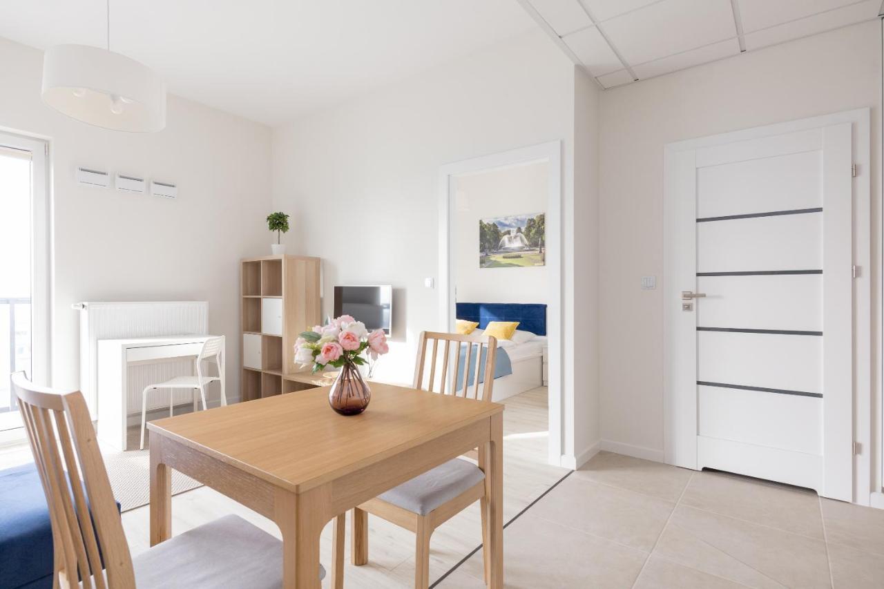 Wola Chic Blue Apartment ワルシャワ エクステリア 写真