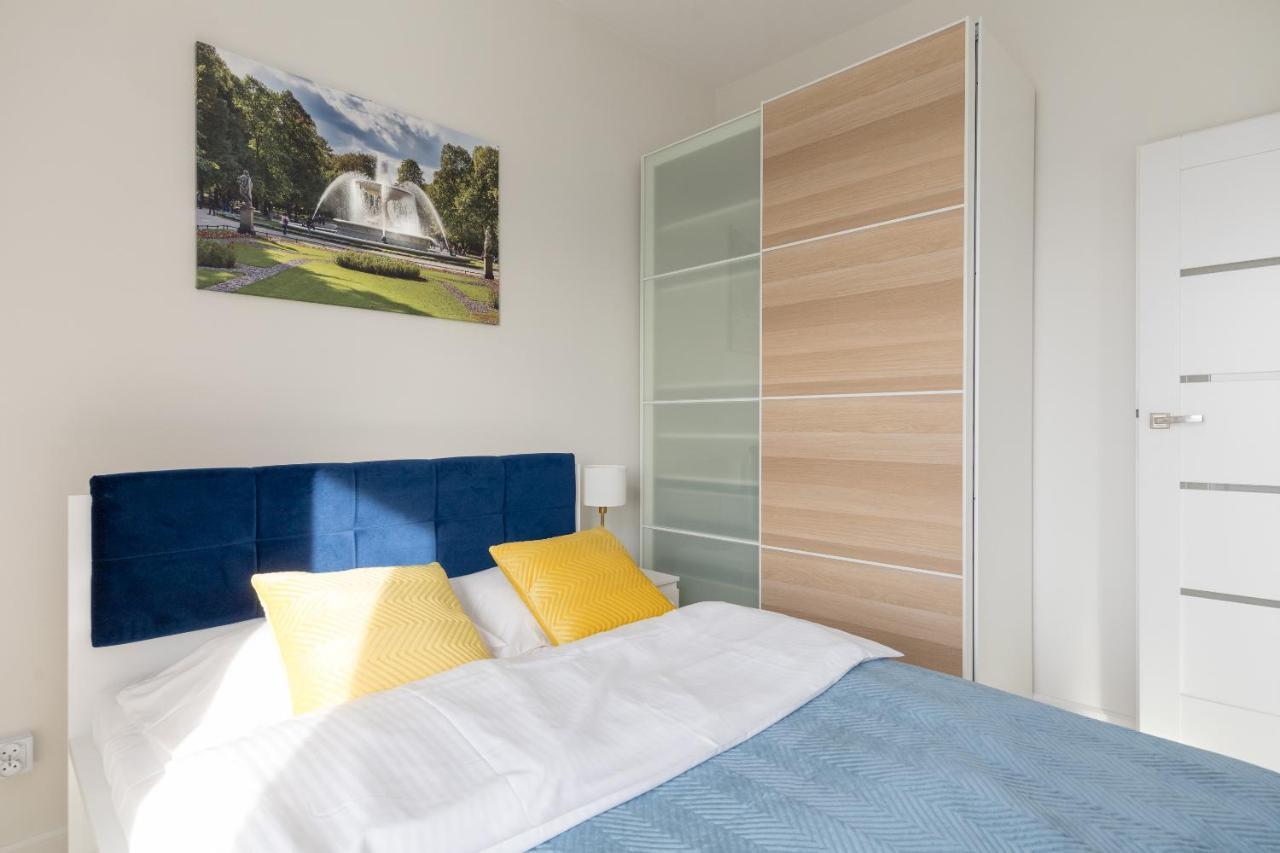Wola Chic Blue Apartment ワルシャワ エクステリア 写真